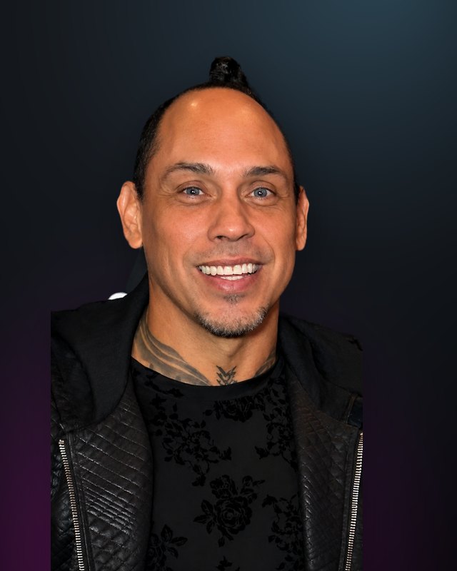 Bennie A., a Certified Master of Lighting in Orlando with twenty-six years in the lighting industry